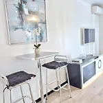 Frgk 'wilson Palace' Ac Wifi Fibre Terrasse 5min Des Plages Antibes